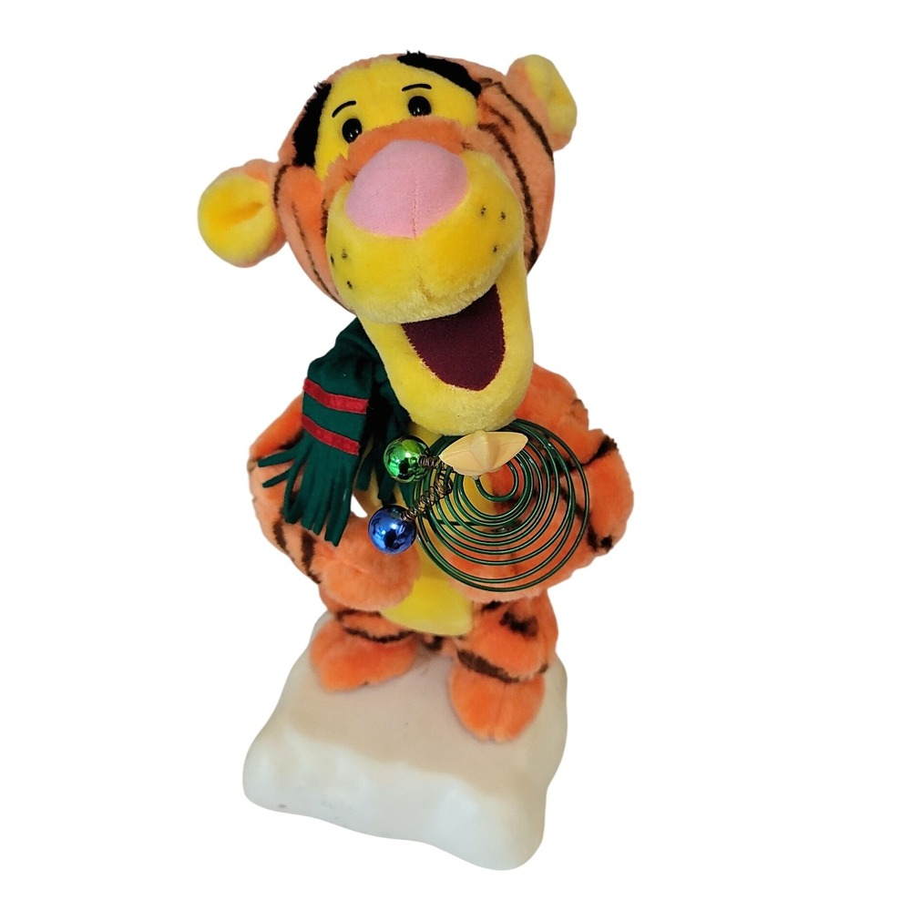Disney Tigger Plush Animated Musical vintage 1997 Snow Base Holiday Decor